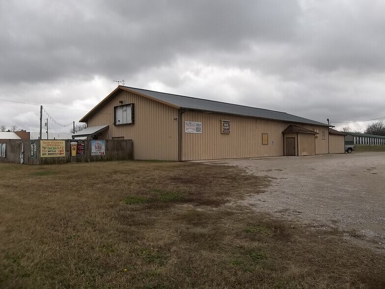 3801 S Santa Fe Ave, Chanute, KS à vendre - Photo de l’immeuble – Image 1 sur 16