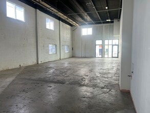 2300-2340 W 8th Ave, Hialeah, FL à louer Photo intérieure– Image 2 sur 8