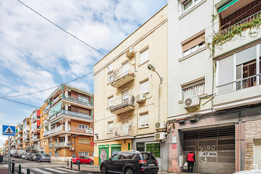 Immeuble residentiel dans Madrid, Madrid à vendre - Photo de l’immeuble – Image 2 sur 2