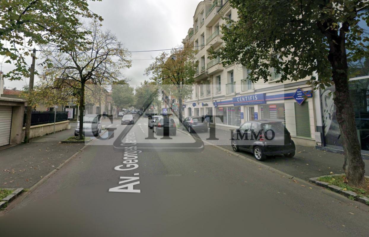 Local commercial dans Maisons-Alfort à louer Photo de l’immeuble– Image 1 sur 2