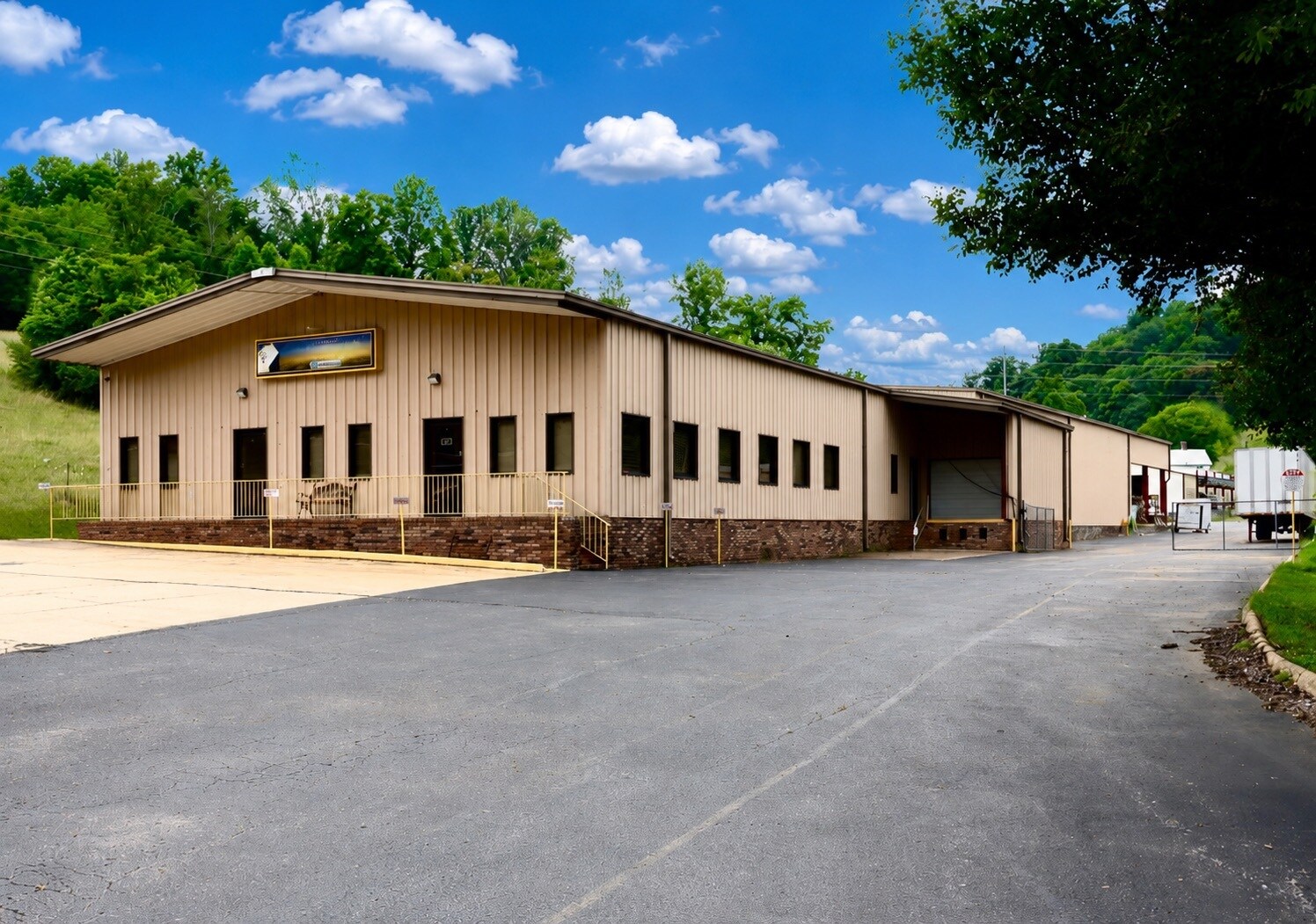 2335 Columbia Hwy, Pulaski, TN à vendre Photo de l’immeuble– Image 1 sur 73