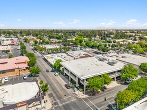 520 W Main St, Visalia, CA - Vue aérienne vue de carte - Image1