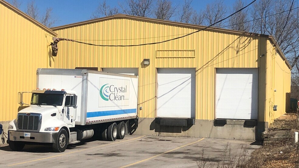 13511 Northwest Industrial Dr, Bridgeton, MO à vendre - Photo de l’immeuble – Image 2 sur 3