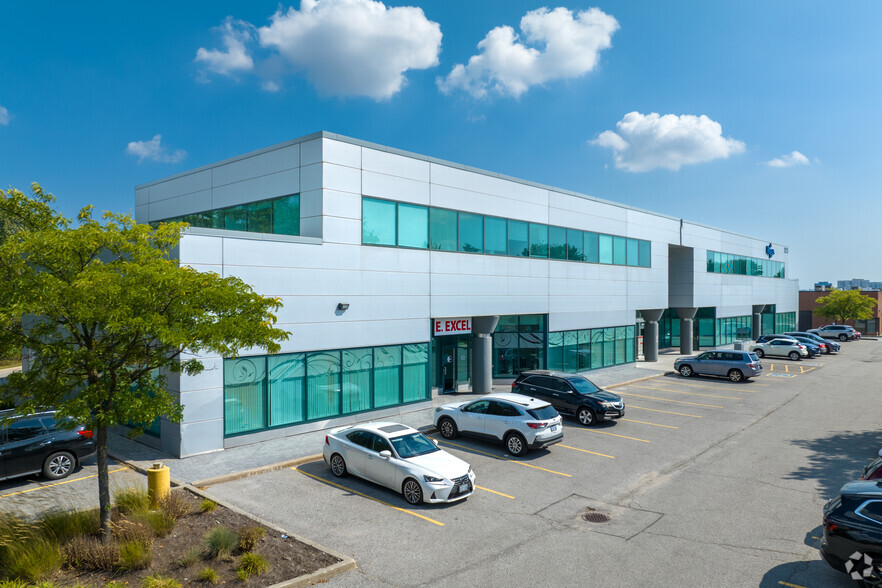 9225 Leslie St, Richmond Hill, ON à louer - Photo de l’immeuble – Image 2 sur 5