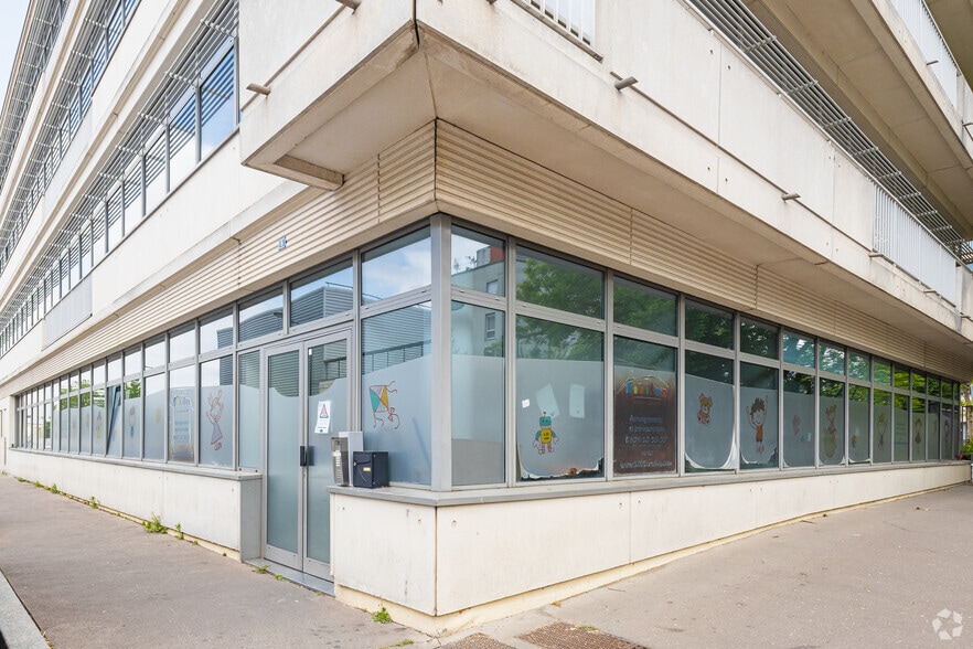 13-19 Avenue De La Métallurgie, Saint-Denis à louer - Photo de l’immeuble – Image 2 sur 5