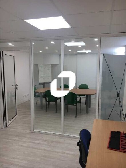 Bureau dans Courbevoie à vendre - Photo de l’immeuble – Image 3 sur 11