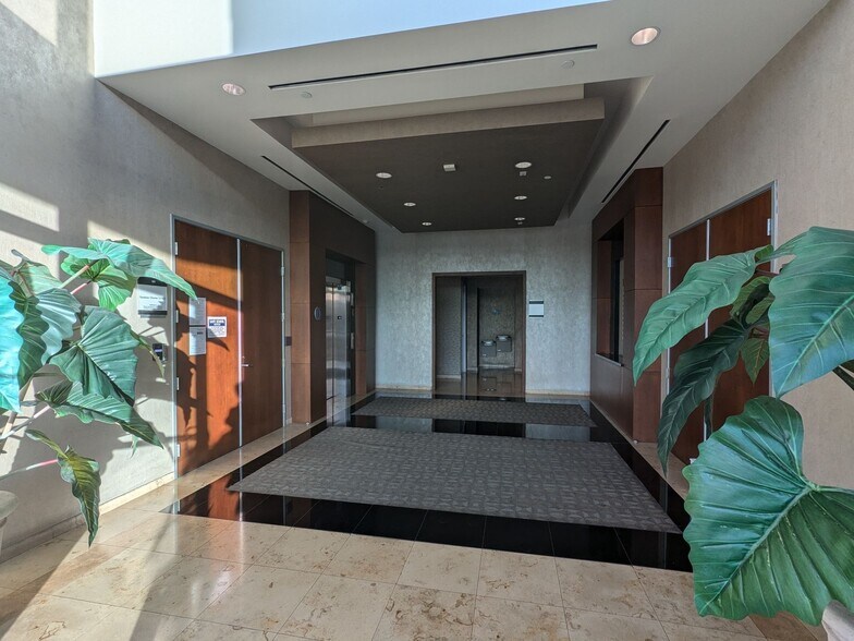 1520 N Mountain Ave, Ontario, CA à louer - Photo intérieure – Image 3 sur 11