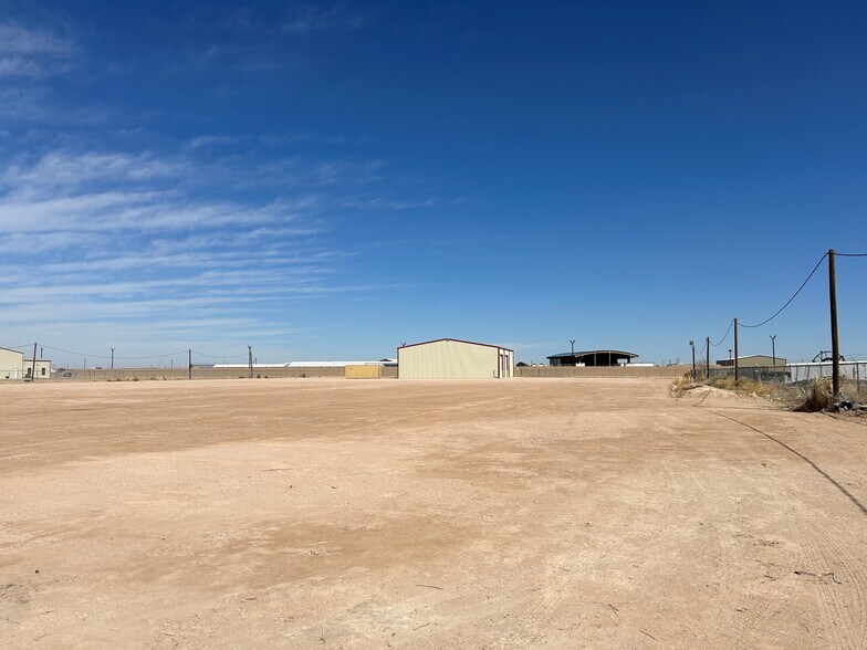1463 Oil Mill Rd, Pecos, TX à louer - Photo de l’immeuble – Image 2 sur 29