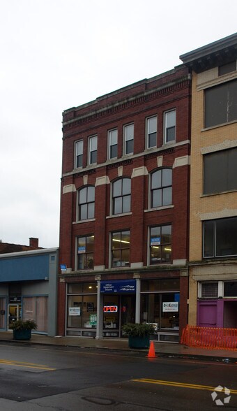 227 W Water St, Elmira, NY à louer - Photo principale – Image 1 sur 5