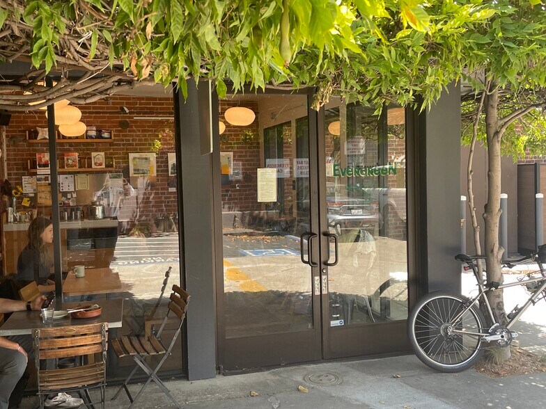 1619-1623 San Pablo Ave, Berkeley, CA à louer - Photo de l’immeuble – Image 3 sur 7
