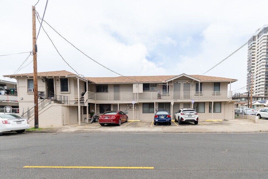 2128 Date St, Honolulu, HI à vendre - Photo de l’immeuble – Image 2 sur 20