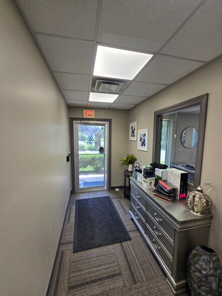 109 Station Place Way, Hurricane, WV à vendre - Photo de l’immeuble – Image 2 sur 10