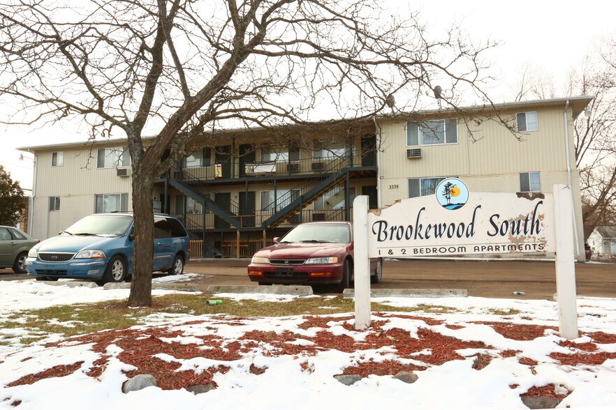 3334 Pleasant Grove Rd, Lansing, MI à vendre - Photo de l’immeuble – Image 3 sur 6