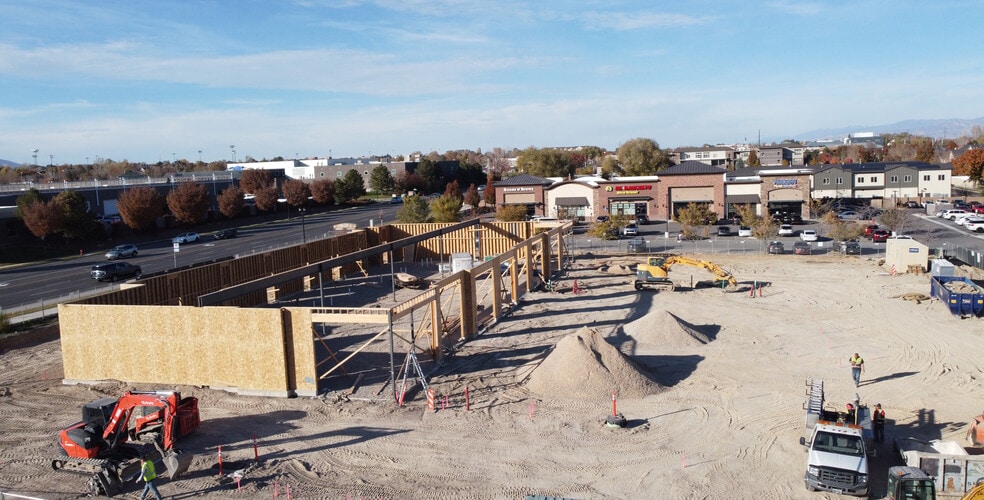 10983 S Redwood Rd, South Jordan, UT à louer - Photo intérieure – Image 2 sur 7