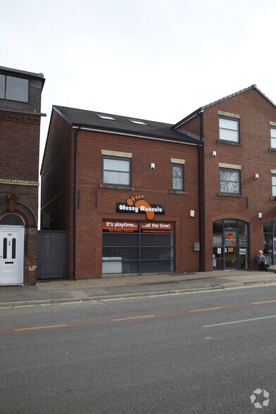 90-98 Rochdale Rd, Oldham à vendre - Photo de l’immeuble – Image 2 sur 7