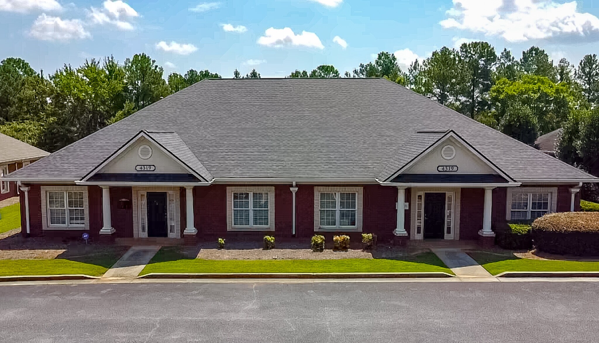 4319 S Lee St, Buford, GA à vendre Photo de l’immeuble– Image 1 sur 10