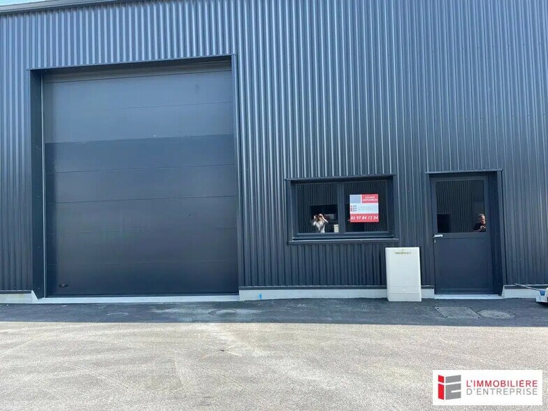 Local d’activités dans Caudan à louer - Photo de l’immeuble – Image 1 sur 4