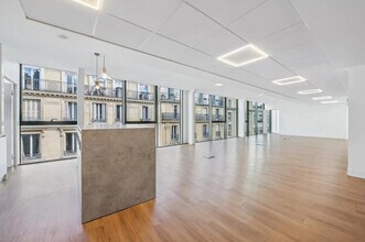 15-17 Rue De Bucarest, Paris à vendre Photo intérieure– Image 1 sur 15