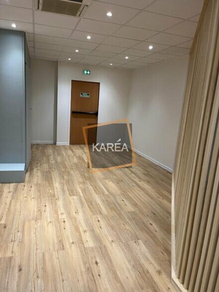 Bureau dans Torcy à louer - Photo intérieure – Image 3 sur 5