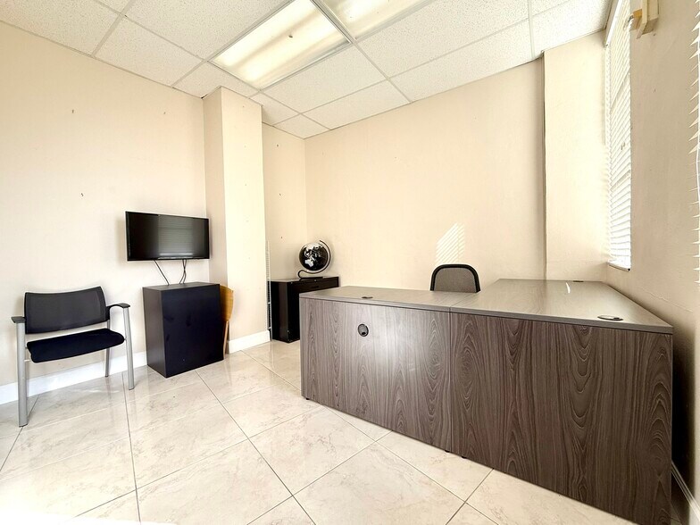 3800 S Ocean Dr, Hollywood, FL à vendre - Photo intérieure – Image 3 sur 52