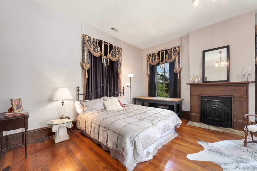 204 E Deaderick St, Jackson, TN à vendre - Photo de l’immeuble – Image 2 sur 43