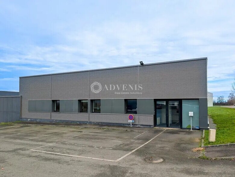 Local d’activités dans Taden à louer - Photo de l’immeuble – Image 2 sur 12