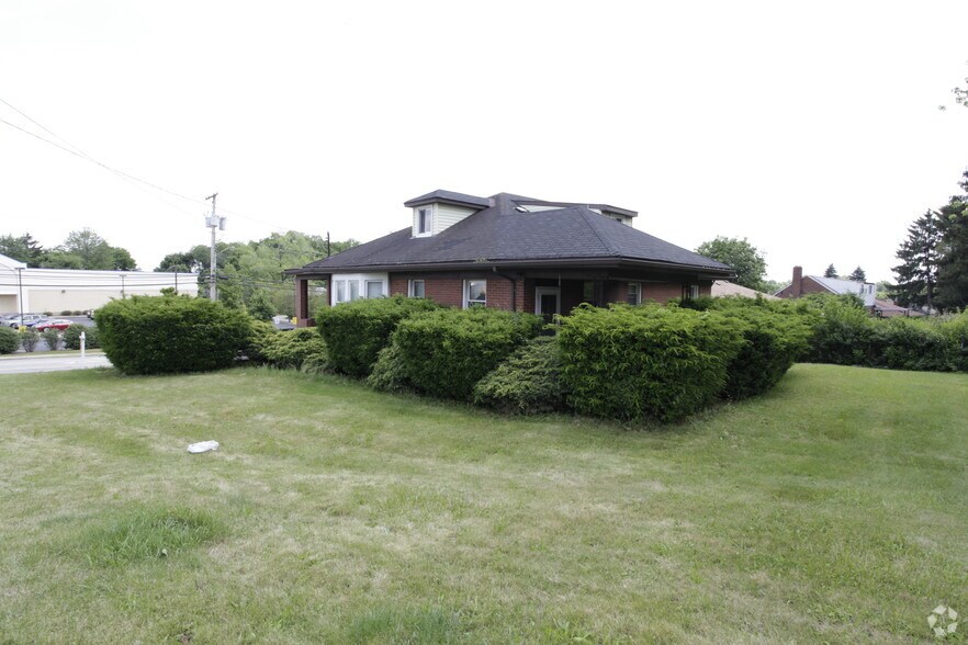 100 Jamison Ln, Monroeville, PA à vendre - Photo principale – Image 1 sur 2