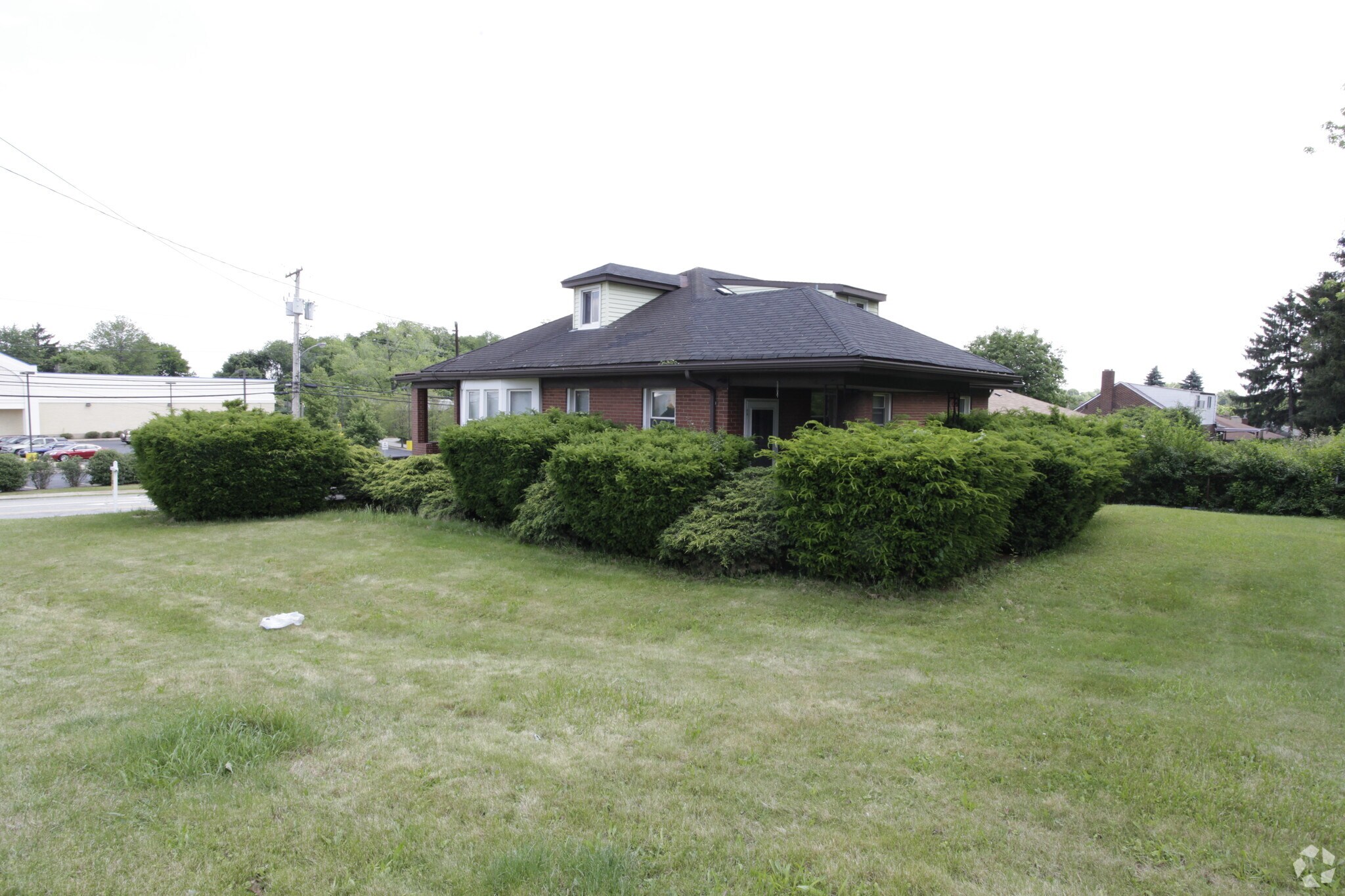 100 Jamison Ln, Monroeville, PA à vendre Photo principale– Image 1 sur 3