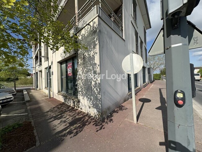 Plus de détails pour Local commercial à louer
