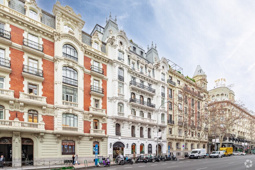 Bureau dans Madrid, Madrid à louer - Photo de l’immeuble – Image 2 sur 2