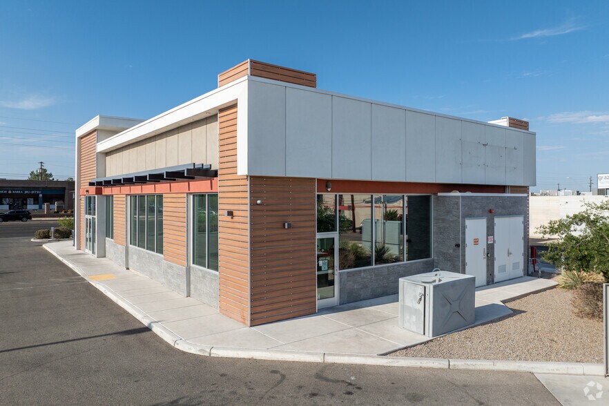 5721 E Broadway Blvd, Tucson, AZ à louer - Photo de l’immeuble – Image 2 sur 5