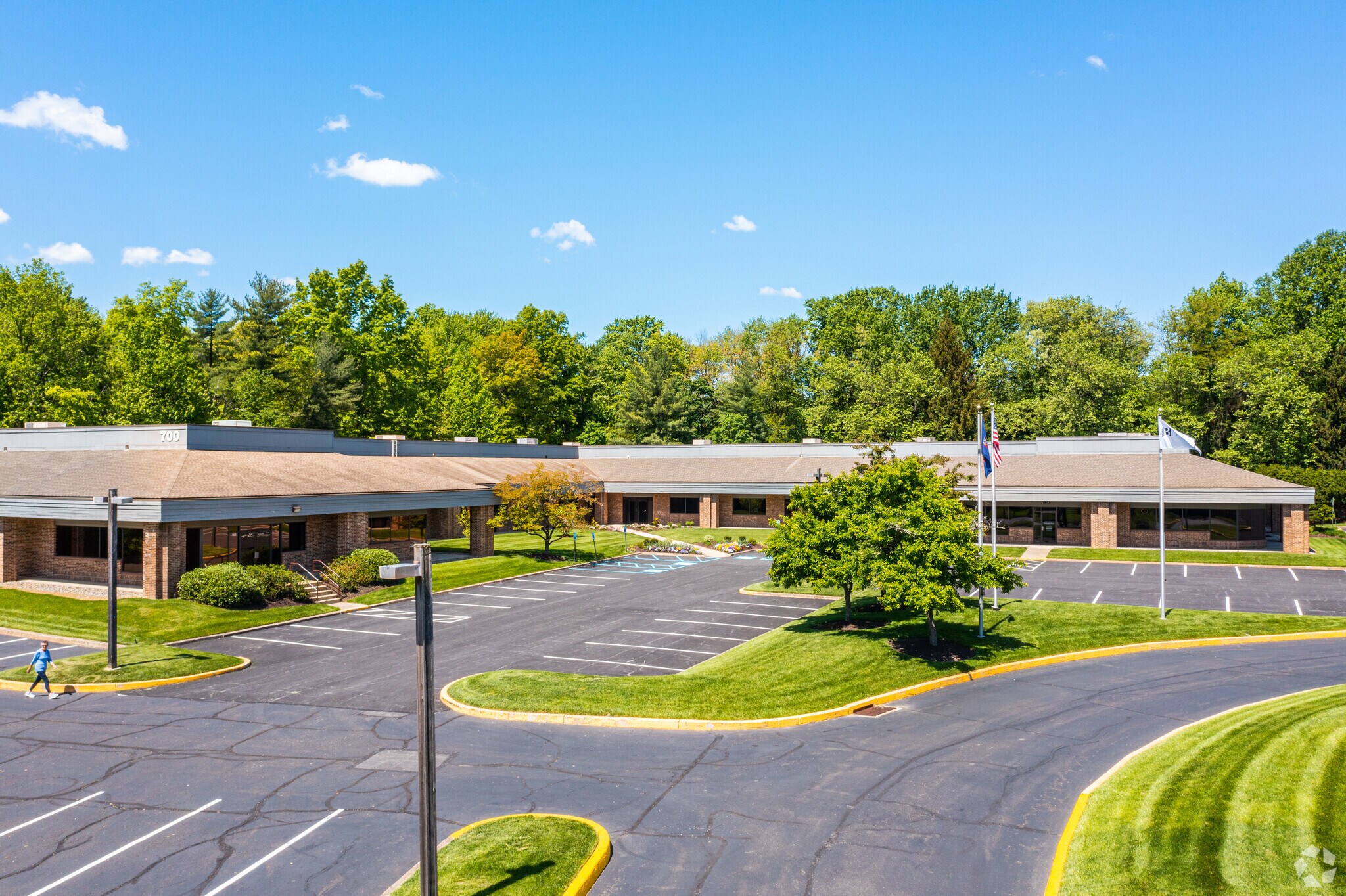 700 Business Center Dr, Horsham Township, PA à vendre Photo principale– Image 1 sur 5