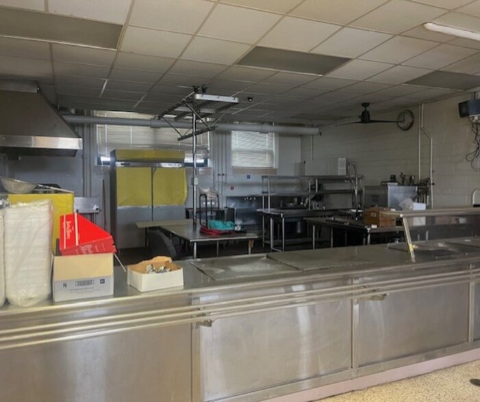 4128 Cedar Ridge Rd, Dayton, OH à vendre - Photo de l’immeuble – Image 3 sur 13