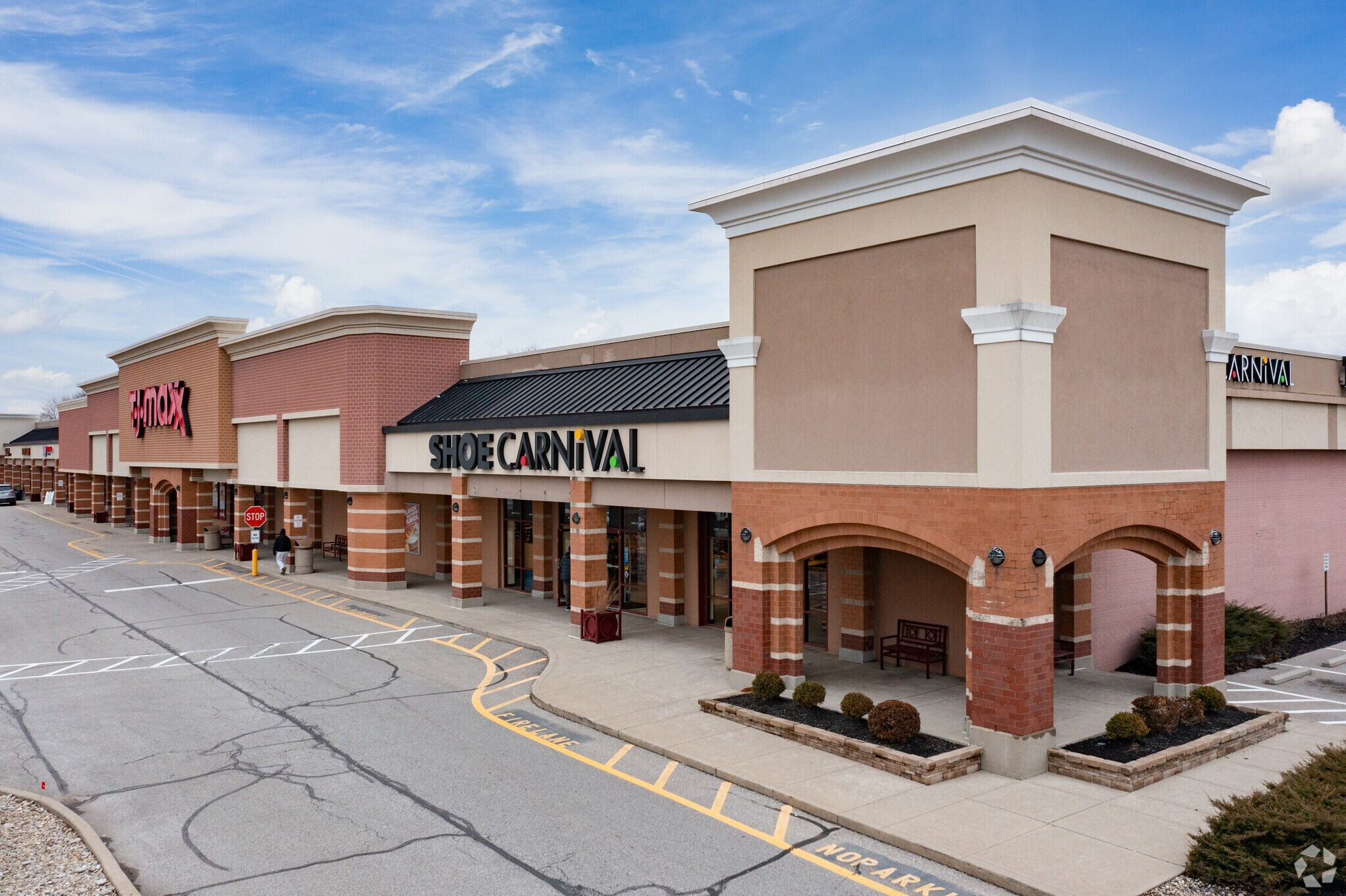 8800 Beechmont Ave, Cincinnati, OH à vendre Photo de l’immeuble– Image 1 sur 1