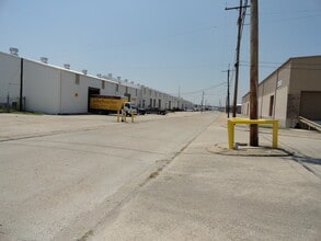 4737-4749 River Rd, New Orleans, LA à louer Autre– Image 1 sur 2