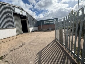 Cross Dr, Nottingham à louer Photo de l’immeuble– Image 2 sur 6