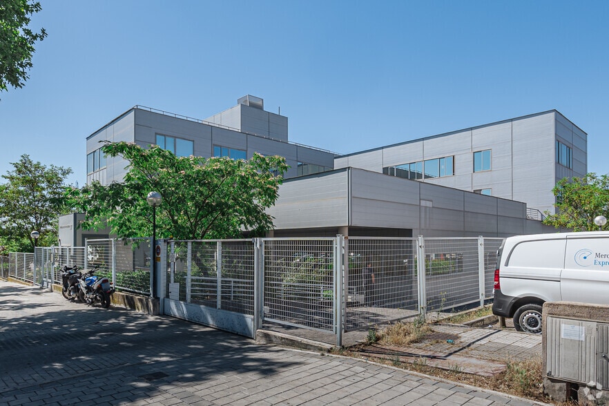 Avenida de la Industria, 37, Tres Cantos, Madrid à louer - Photo principale – Image 1 sur 4