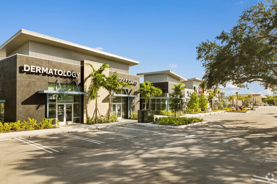 10650 Crosstown Parkway, Port Saint Lucie, FL à louer - Photo de l’immeuble – Image 3 sur 21