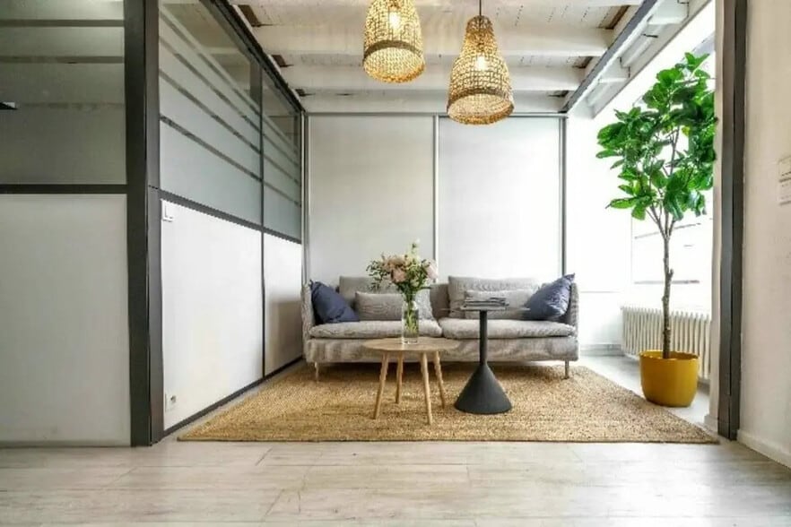 Bureau dans Lyon à louer - Photo de l’immeuble – Image 1 sur 11