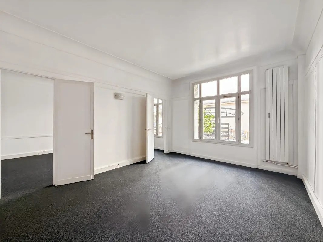 Bureau dans Paris à louer Photo de l’immeuble– Image 1 sur 7