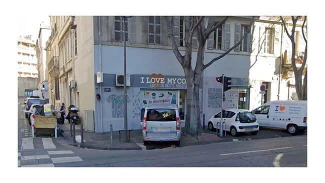 Plus de détails pour 10 Cours Gouffe, Marseille - Local commercial à louer