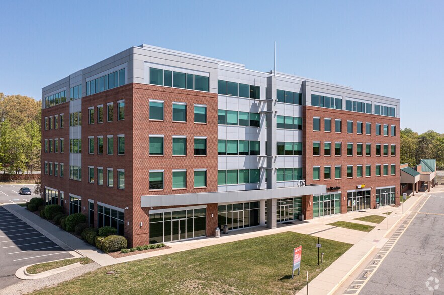 475 Aquia Towne Center Dr, Stafford, VA à louer - Photo de l’immeuble – Image 1 sur 13