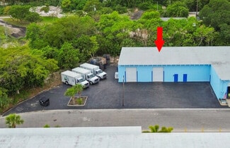 Plus de détails pour 2605 Kelly Ln, Lake Worth, FL - Local d'activités à louer