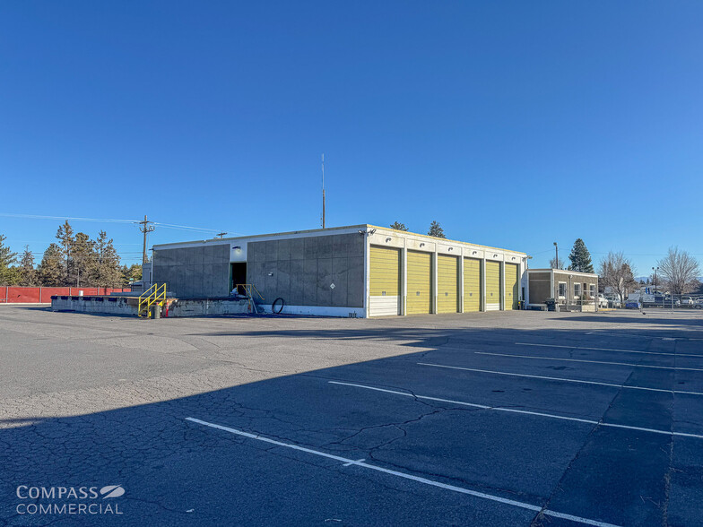 328 NE Webster Ave, Bend, OR à louer - Photo de l’immeuble – Image 3 sur 13