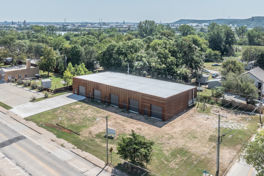 4008 Charles Page Blvd, Tulsa, OK à louer - Aérien – Image 2 sur 5