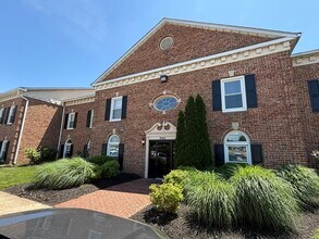 9105 Owens Dr, Manassas Park, VA à louer Photo de l’immeuble– Image 1 sur 3