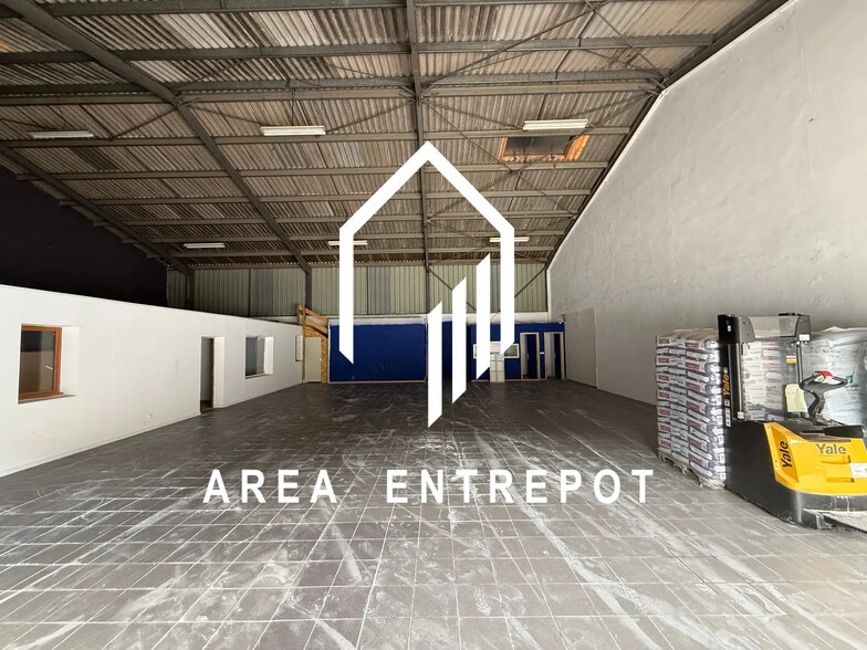 Local d’activités dans Gémenos à louer - Photo intérieure – Image 1 sur 7
