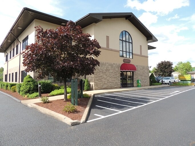 2800 Cranberry Sq, Morgantown, WV à vendre - Photo principale – Image 1 sur 15
