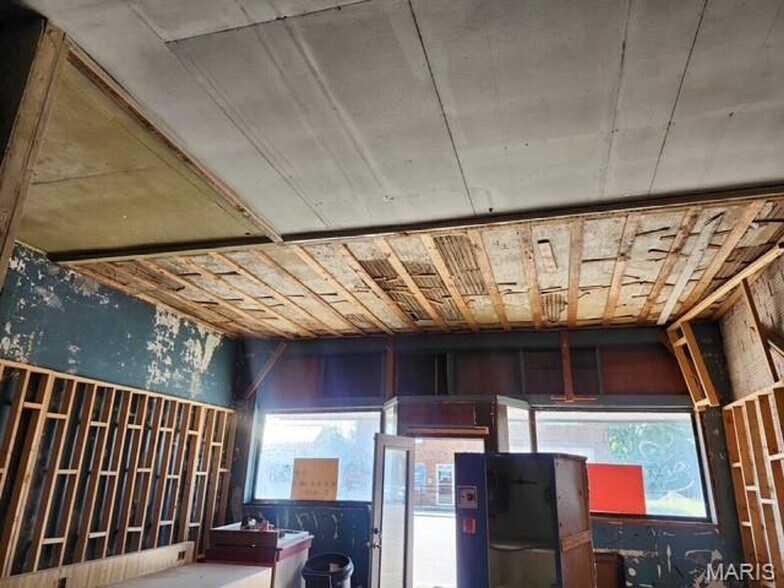 211 E Central Ave, Benld, IL à vendre - Photo de l’immeuble – Image 3 sur 7