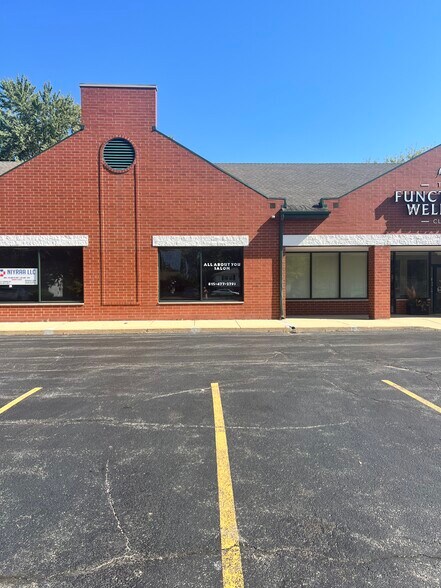 741 McHenry Ave, Crystal Lake, IL à louer - Photo intérieure – Image 3 sur 13